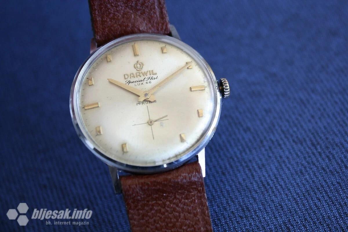 Analogni sat kao odgovor na digitalnu preopterećenost