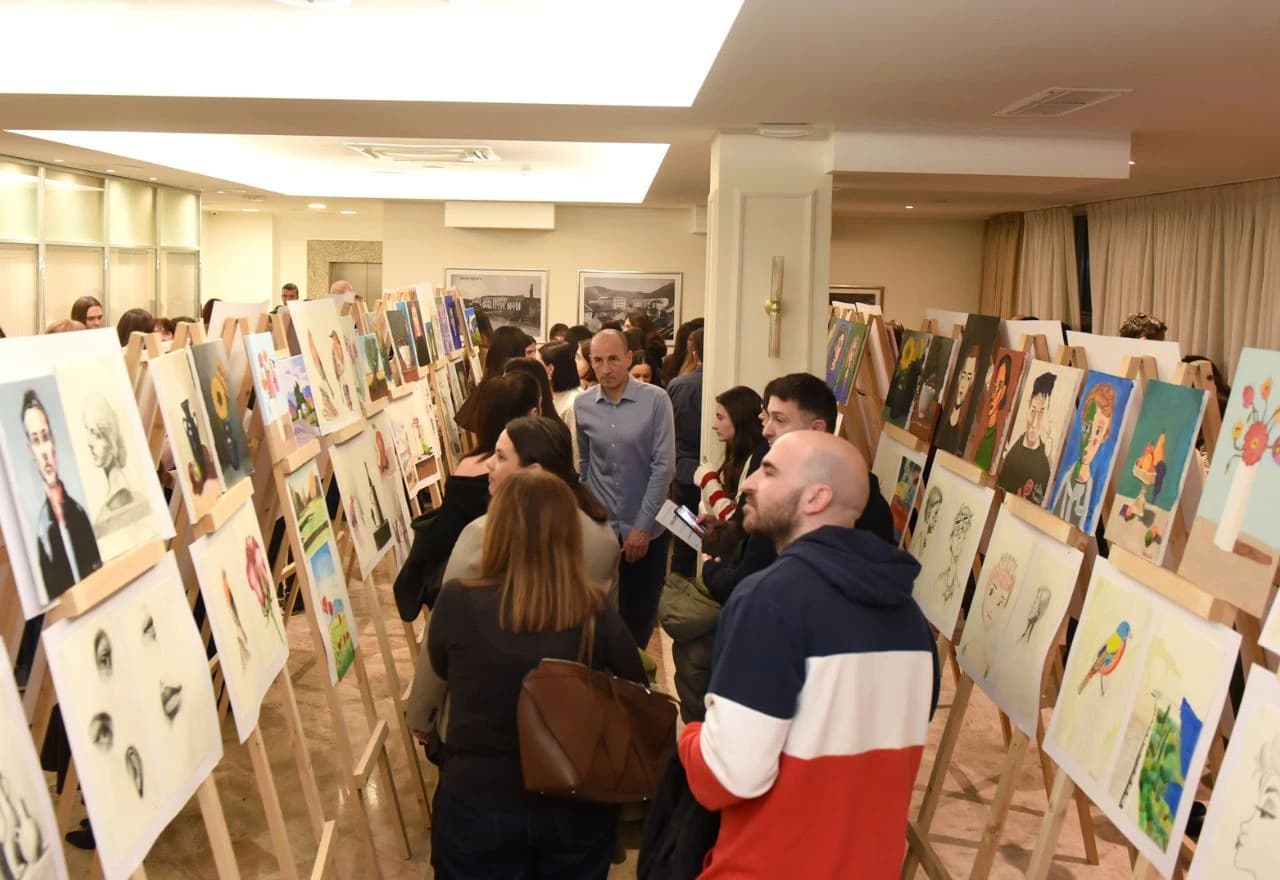 Izložba radova polaznika tečaja crtanja i slikanja