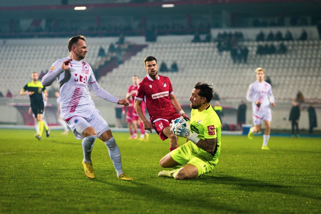 Erić spašavao ispred Mikića