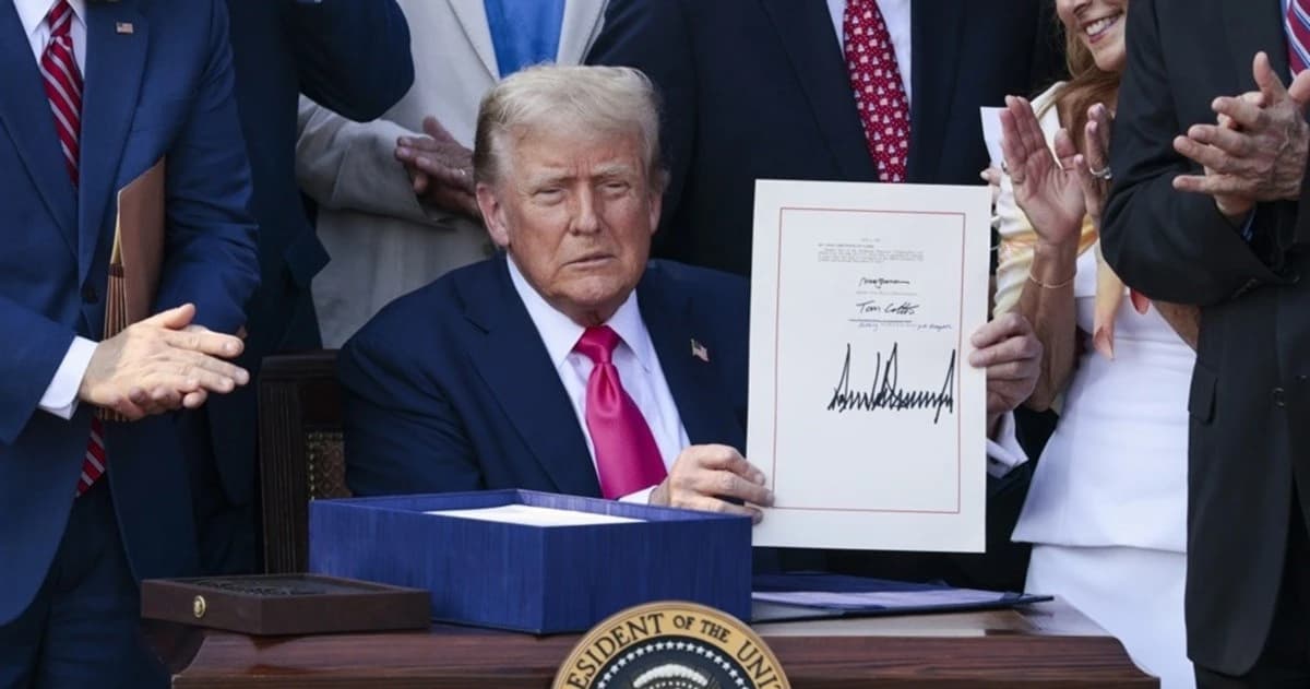 Trumpov potpis na odluku o carinama