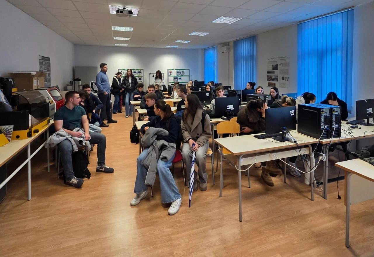 Učenici Gimnazije Mostar u posjetu FSRE Mostar