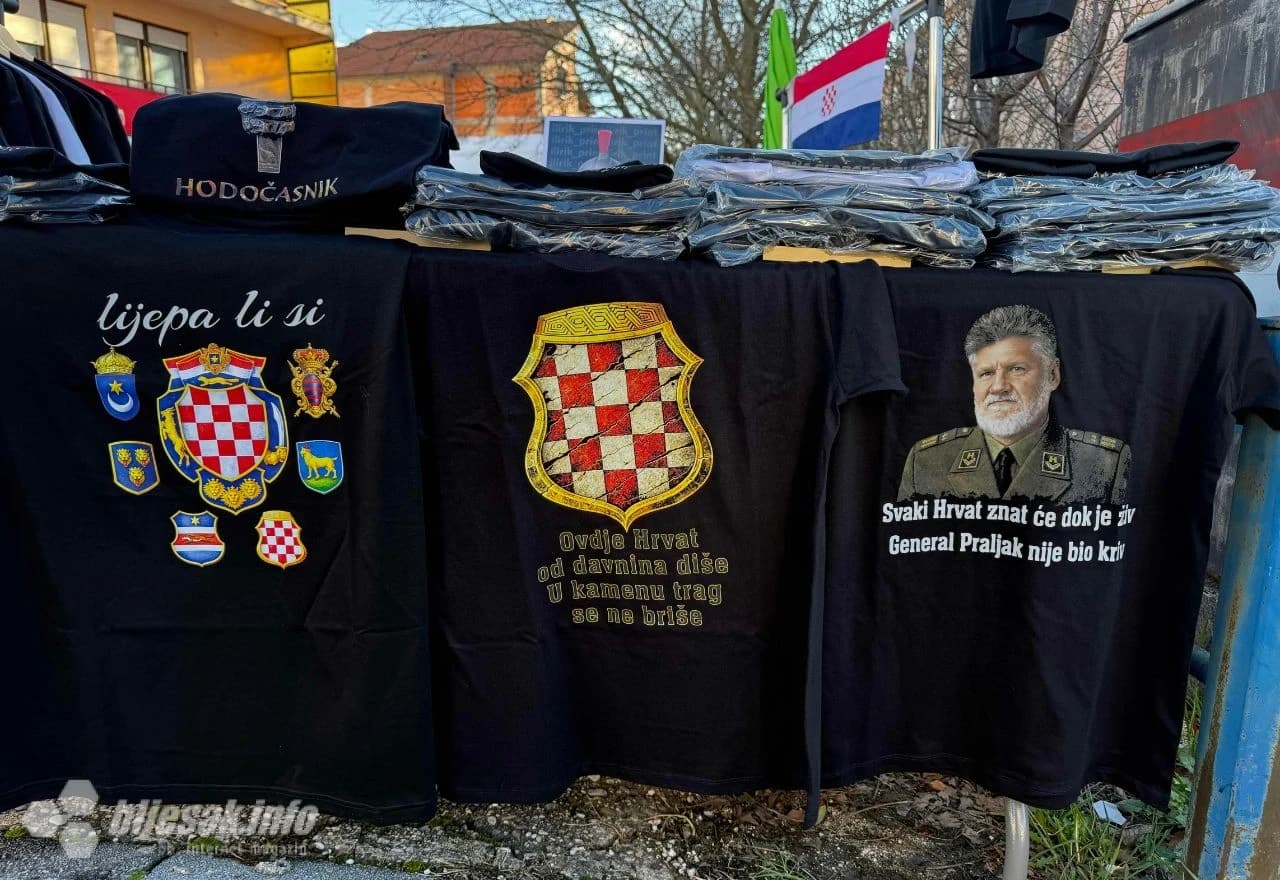 Majice za Thompsonov kocert
