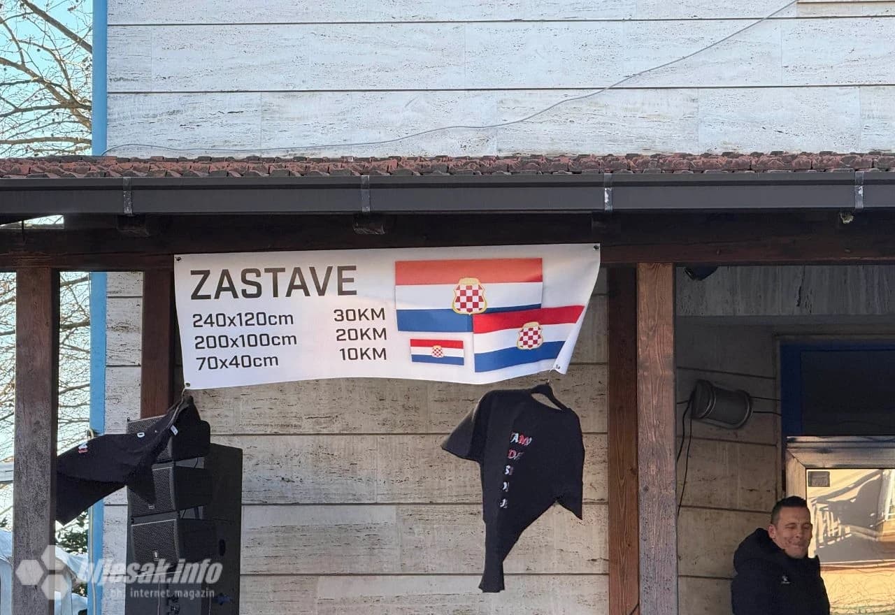Prodaja zastava u Širokom Brijegu