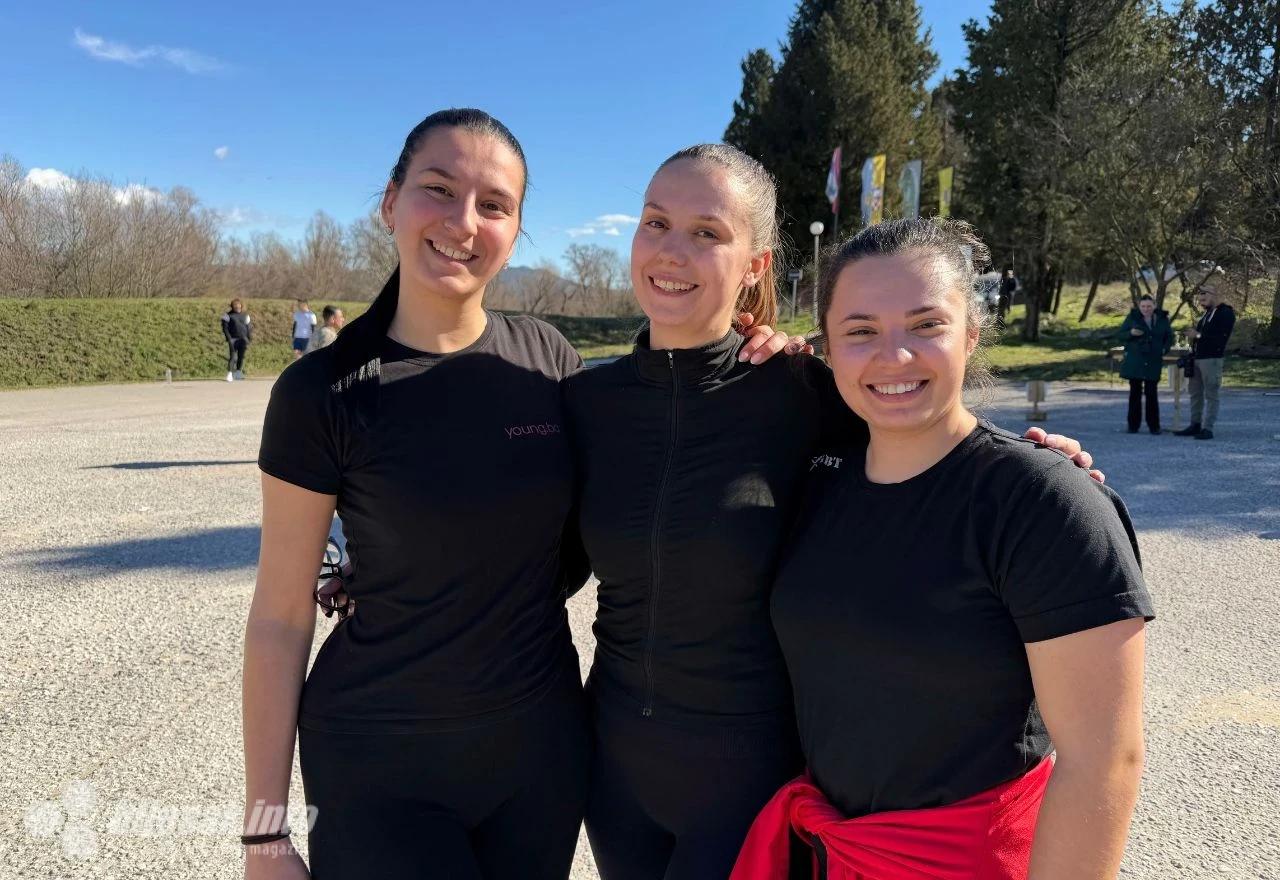 Sudionice utrke, pripadnice 4. pješačke brigade iz Čapljine