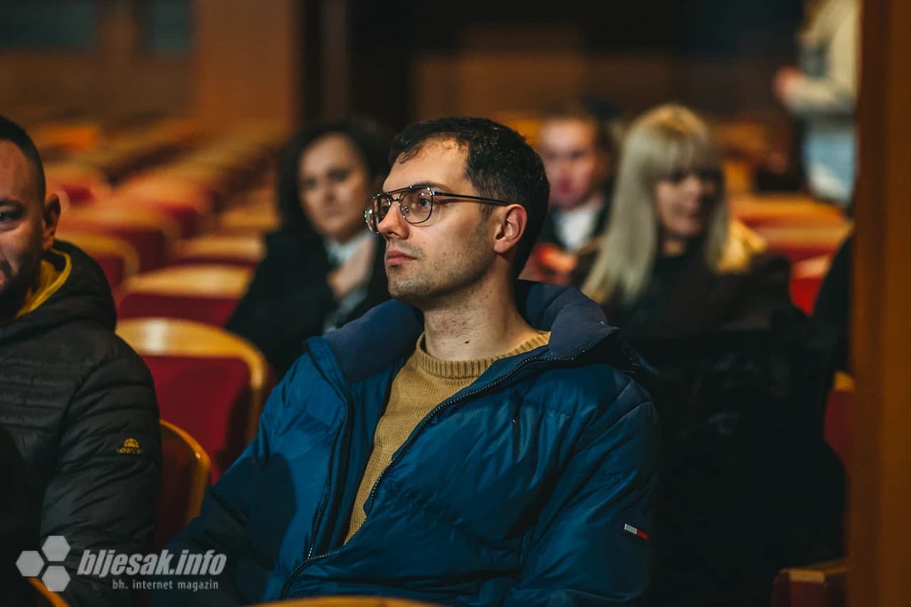 Predstavljena monografija o povijesti i identitetu "Jedinstvene srednje škole"