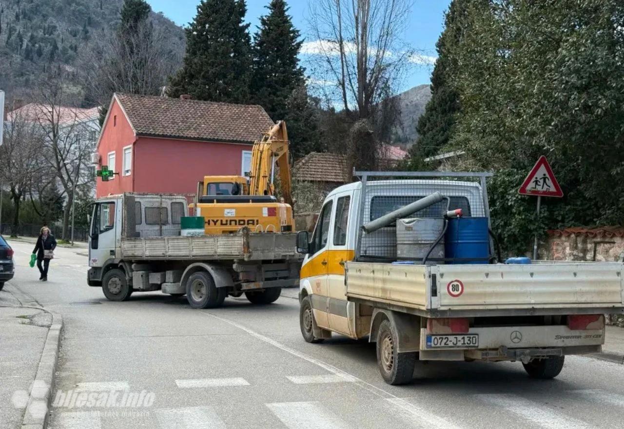 Uklanjanje ruševnog objekta u Mostaru