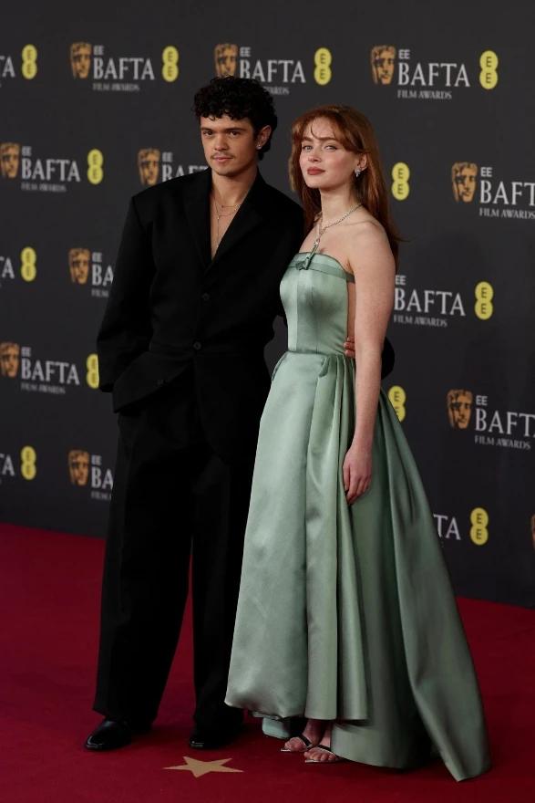 Noah Jupe i Sadie Sink
