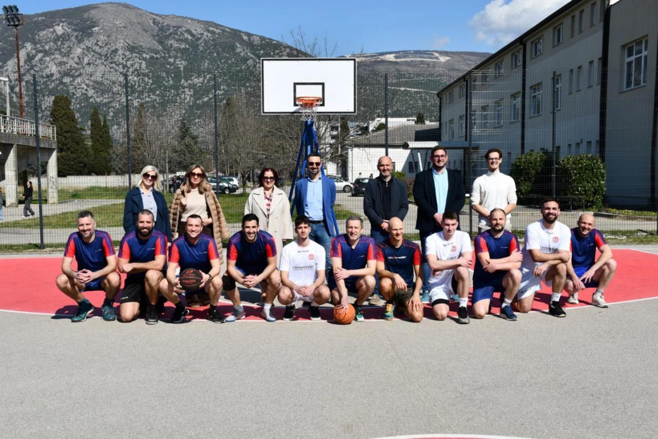 Revijalnom utakmicom otvoreni obnovljeno košarkaško igralište i outdoor gym na Univerzitetu "Džemal Bijedić" u Mostaru.