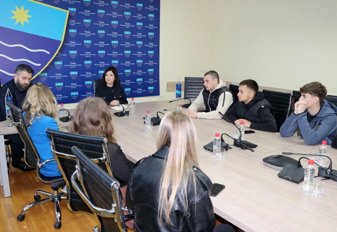 Susret maturanata s predsjednicom Vlade HNŽ
