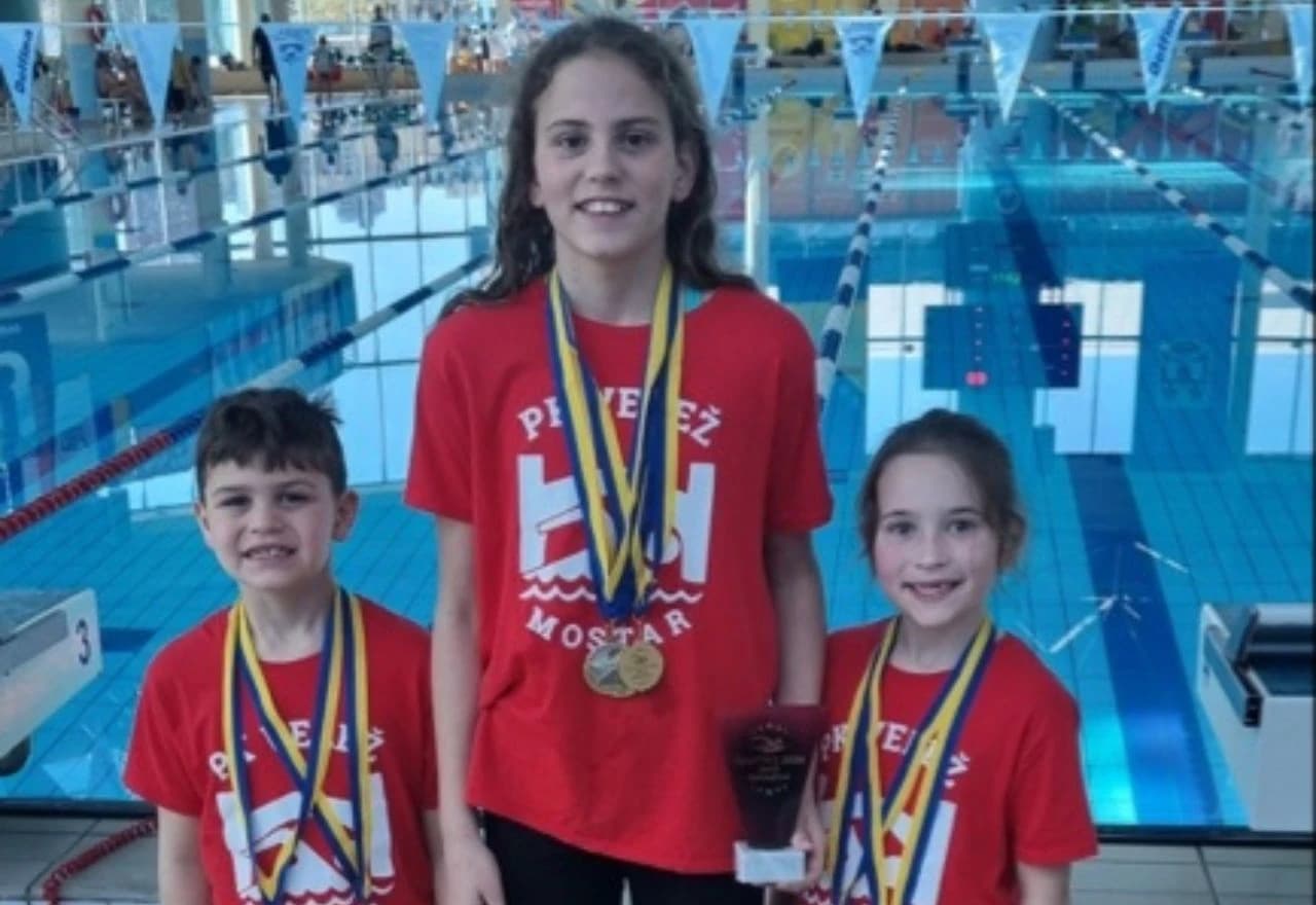 Plivači PK Veleža u Sarajevu