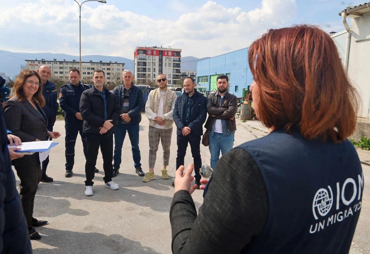 Okupljeni na ceremoniji primopredaje donacije