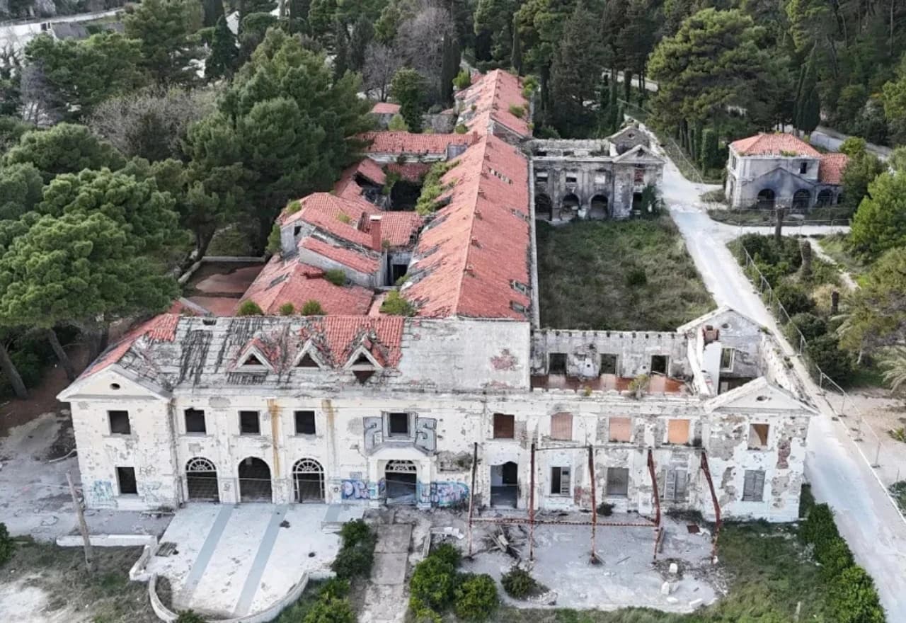 Srušen simbol jugoslovenskog luksuza