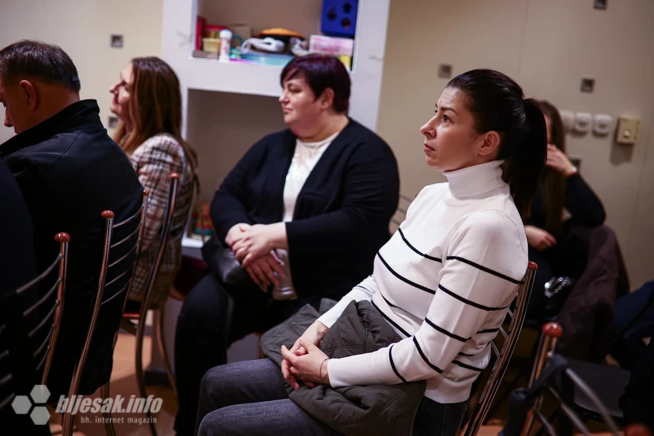 Posjetitelji udruge "Plava vrpca"