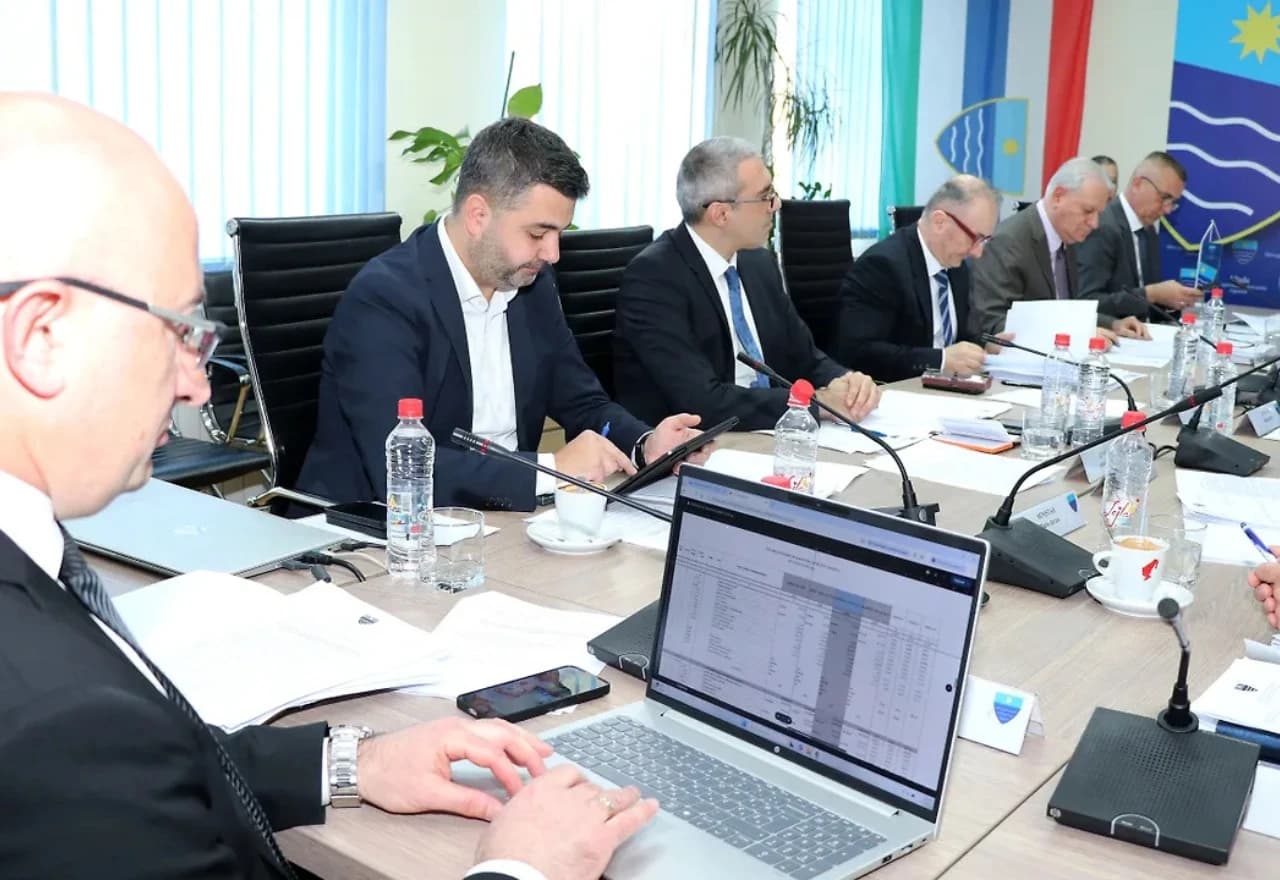 Vlada HNŽ-a usvojila sredstva za investicije u zdravstvo i sigurnost