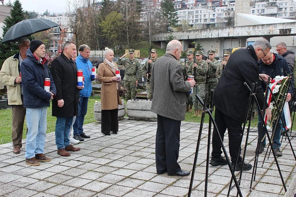 Polaganje vijenaca i misa u Sarajevu u znak sjećanja na branitelje