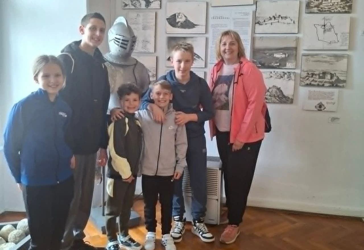 Ekipa Cro Stara u muzeju u Ozlju