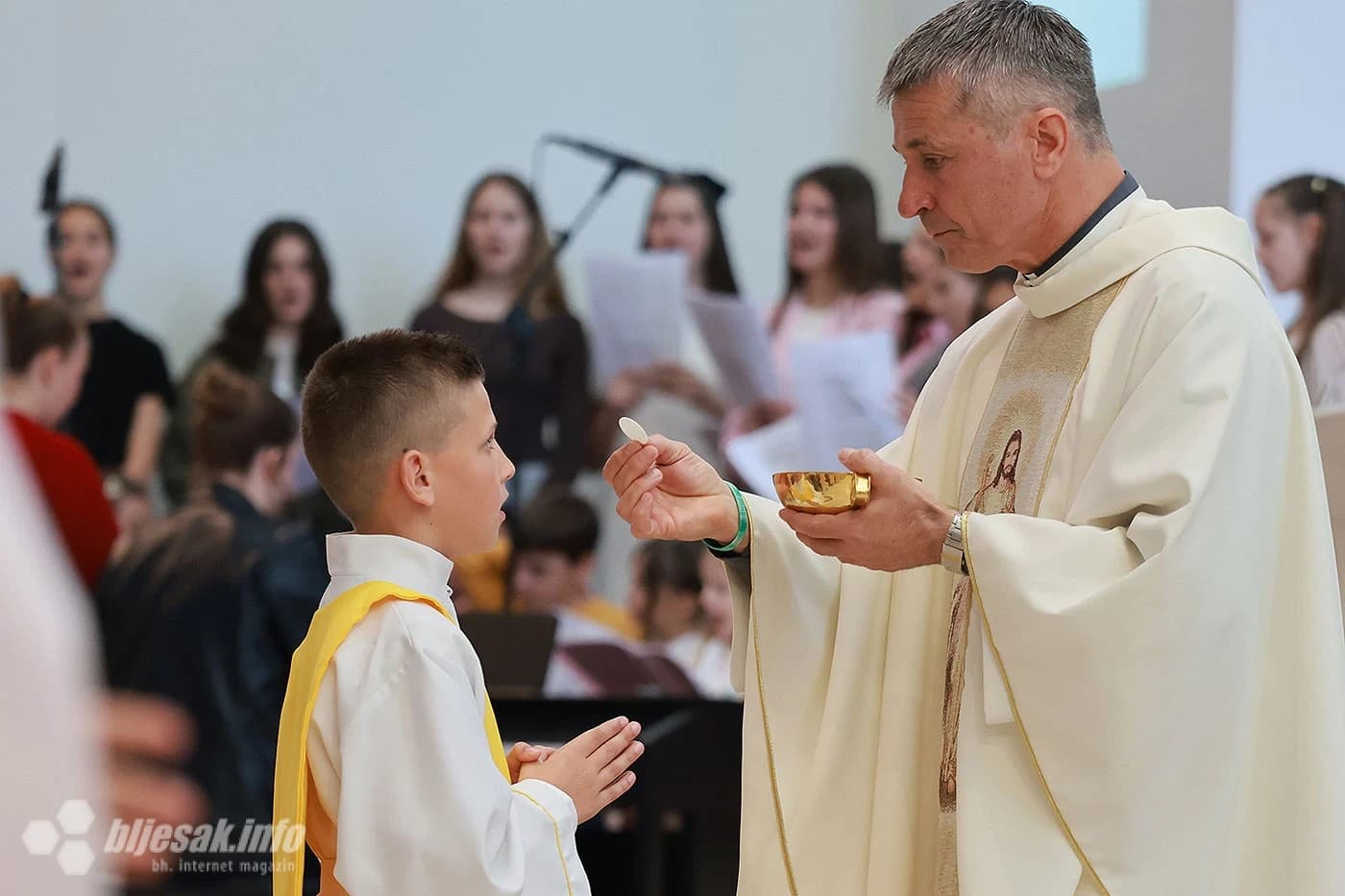 Prva pričest u župi sv. Mateja u Mostaru