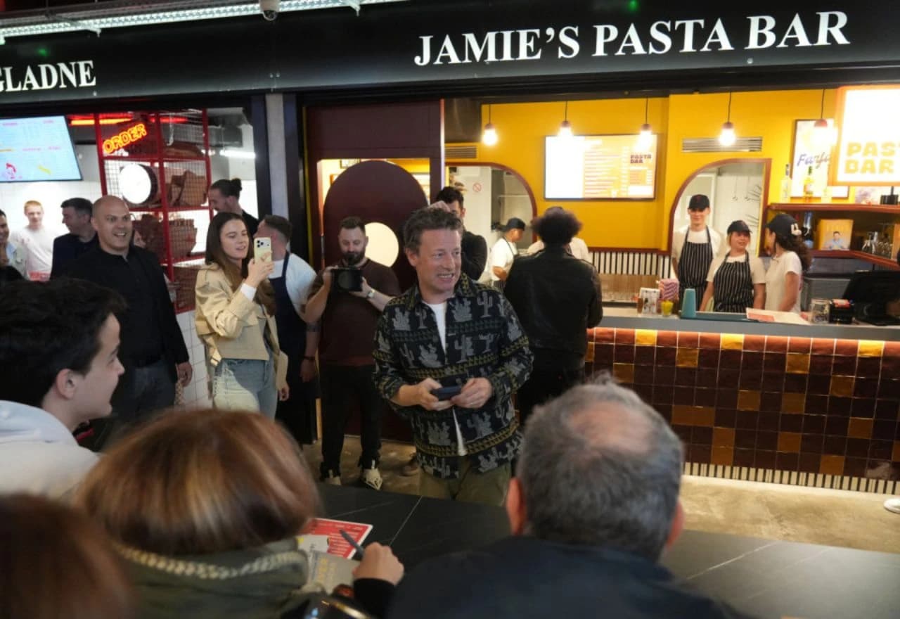 Jamie Oliver u svom restoranu u Beogradu
