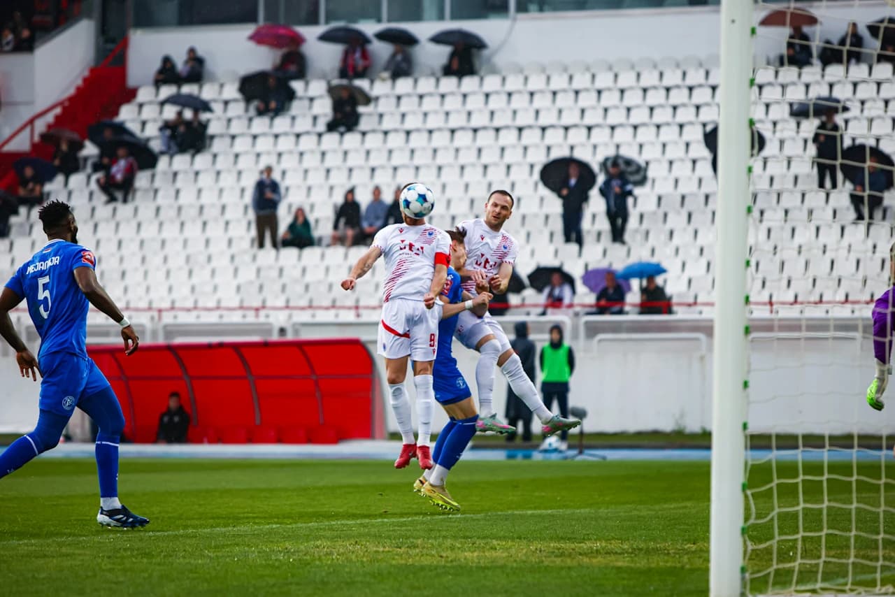 Bilbija i Mikić u skoku