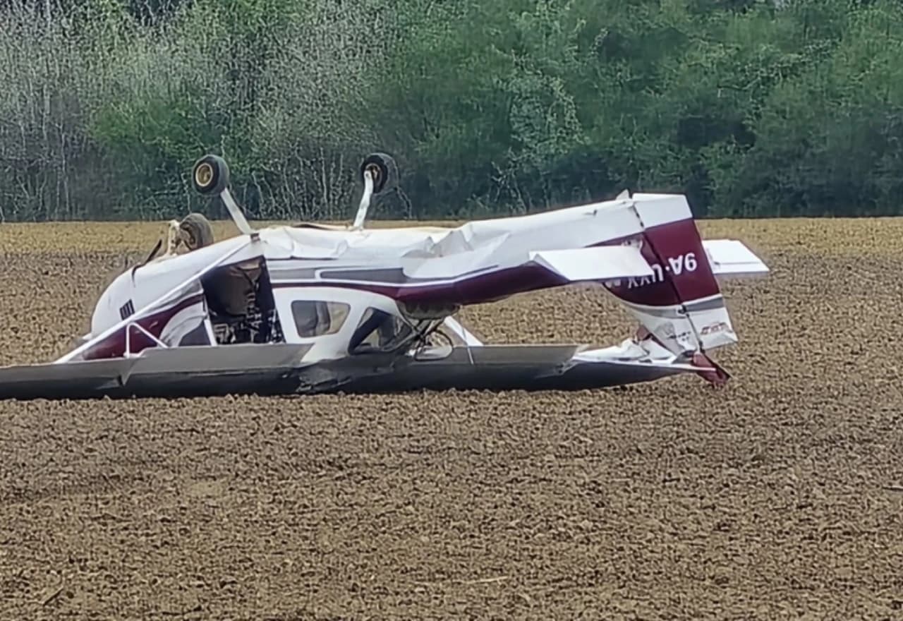 Srušio se manji zrakoplov kod Vinkovaca