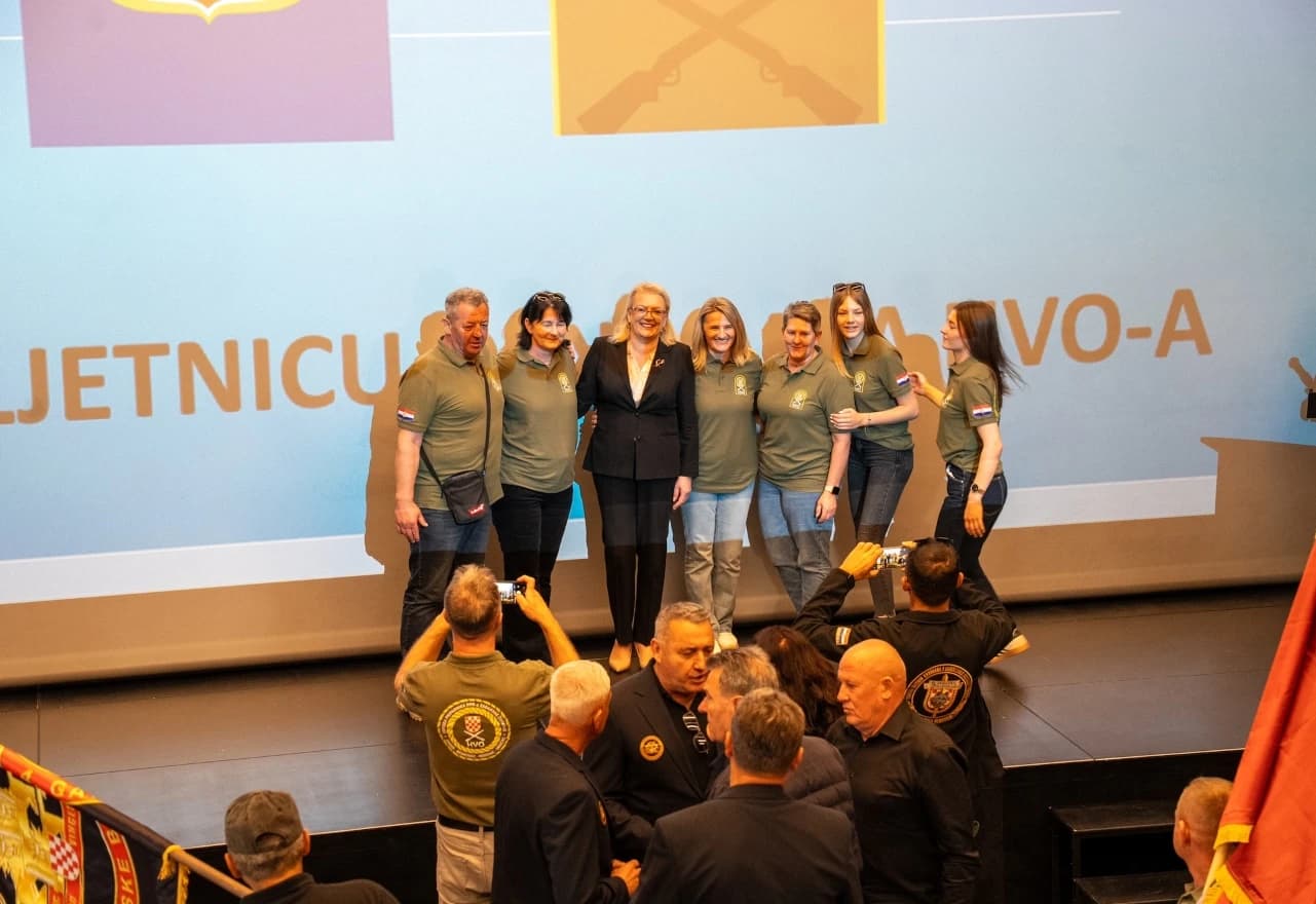 Lidija Bradara na druženju s okupljenima