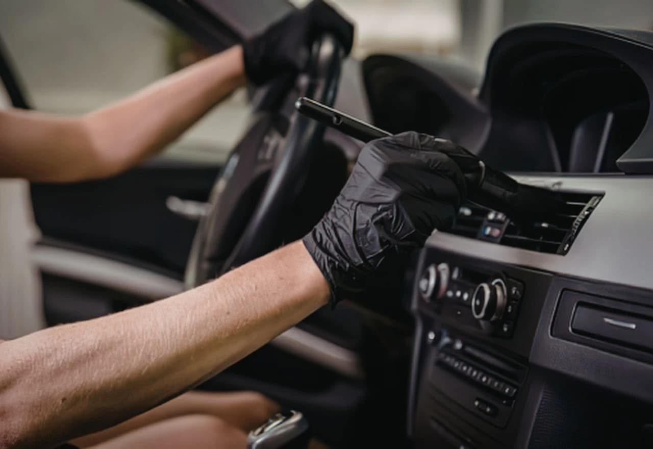 Čišćenje unutrašnjosti automobila