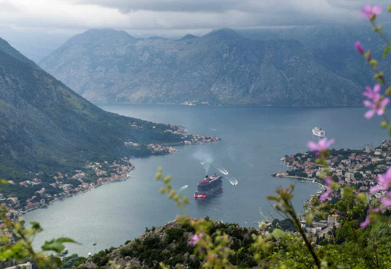 Stari kotorski put, pogled s ceste