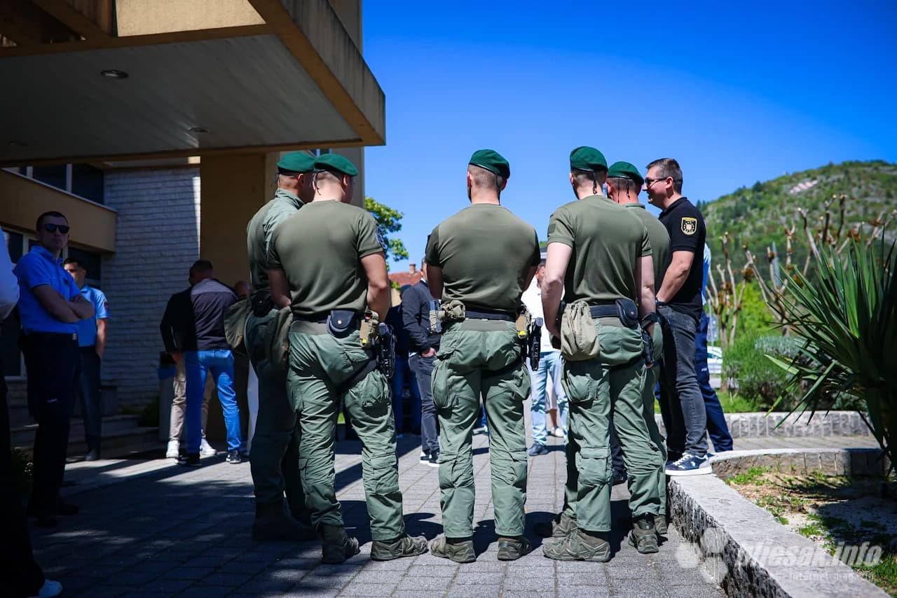 Javna rasprava o plaćama policijskih službenika u MUP-u ŽZH
