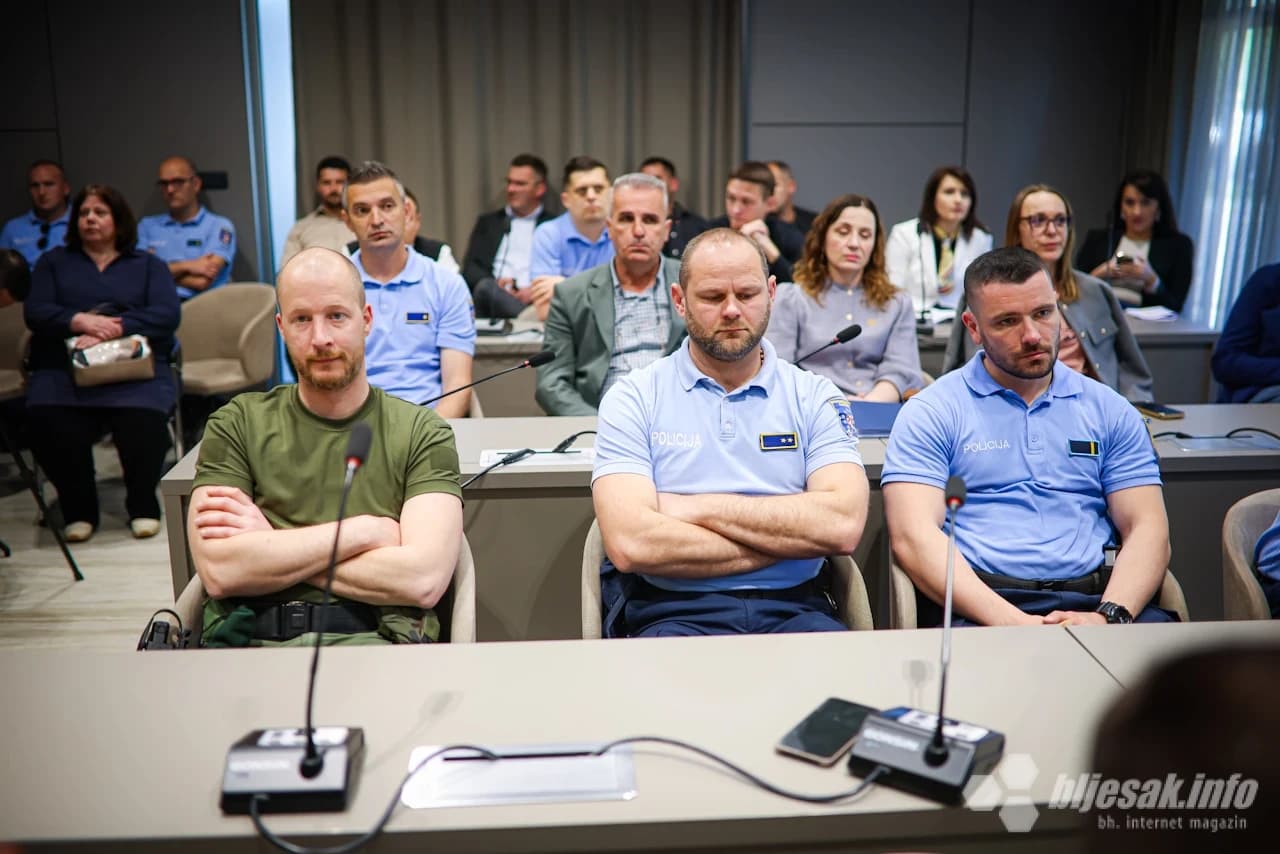 Javna rasprava o plaćama policijskih službenika u MUP-u ŽZH-a