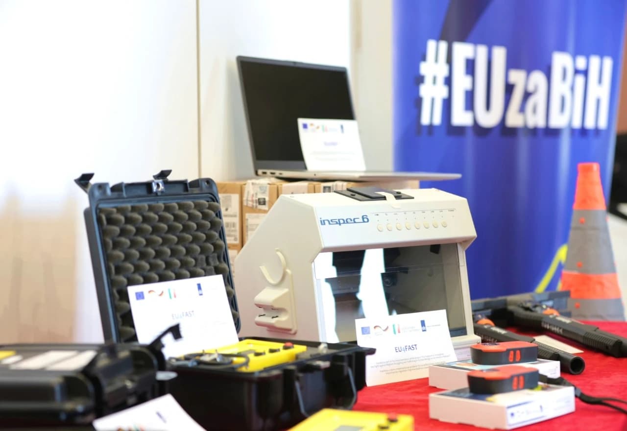 Granična policija BiH dobila opremu vrijednu oko 200.000 eura