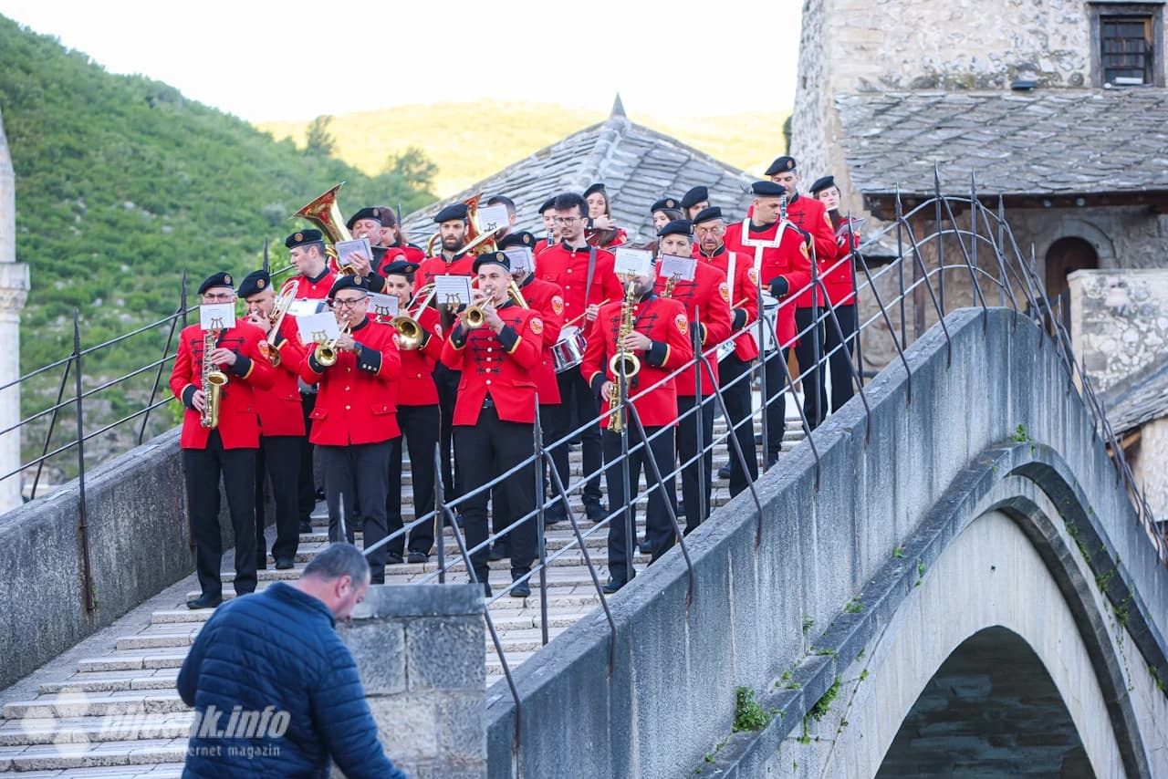 Hrvatska glazba Mostar održala prvosvibanjsku budnicu