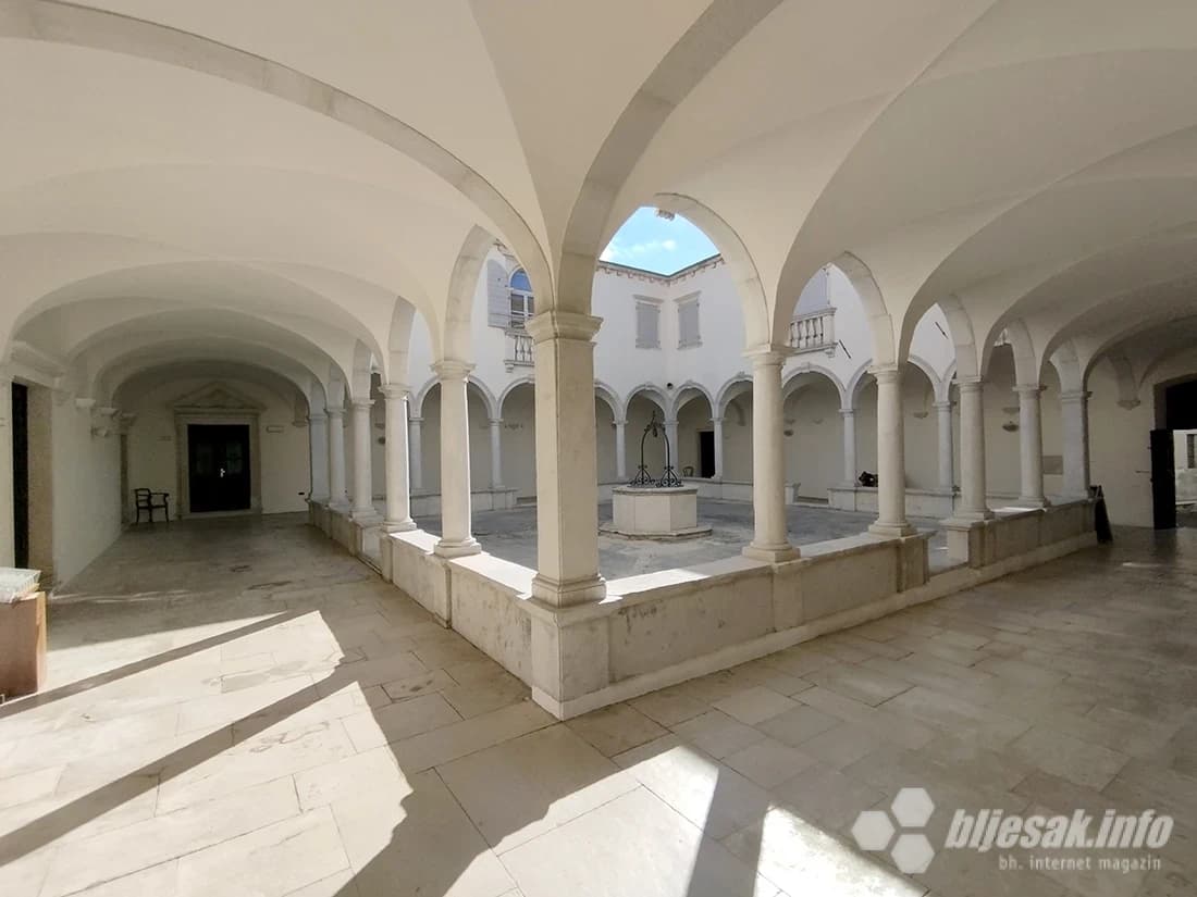 Klaustar franjevačkog samostana