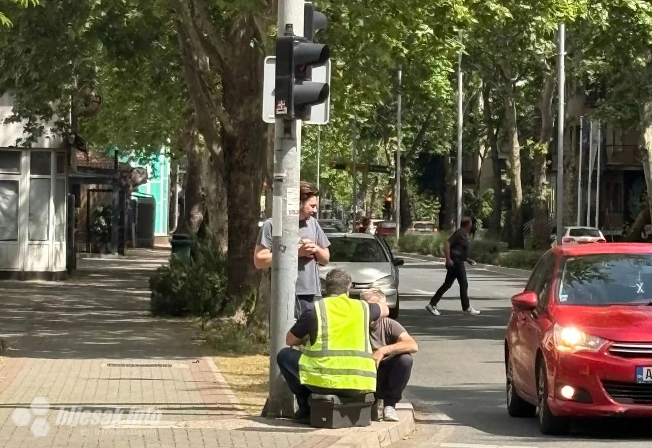 Mijenja se semafor kod Spajalice