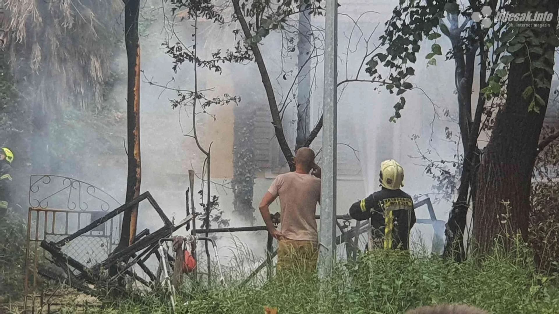 Vatrogasci na terenu