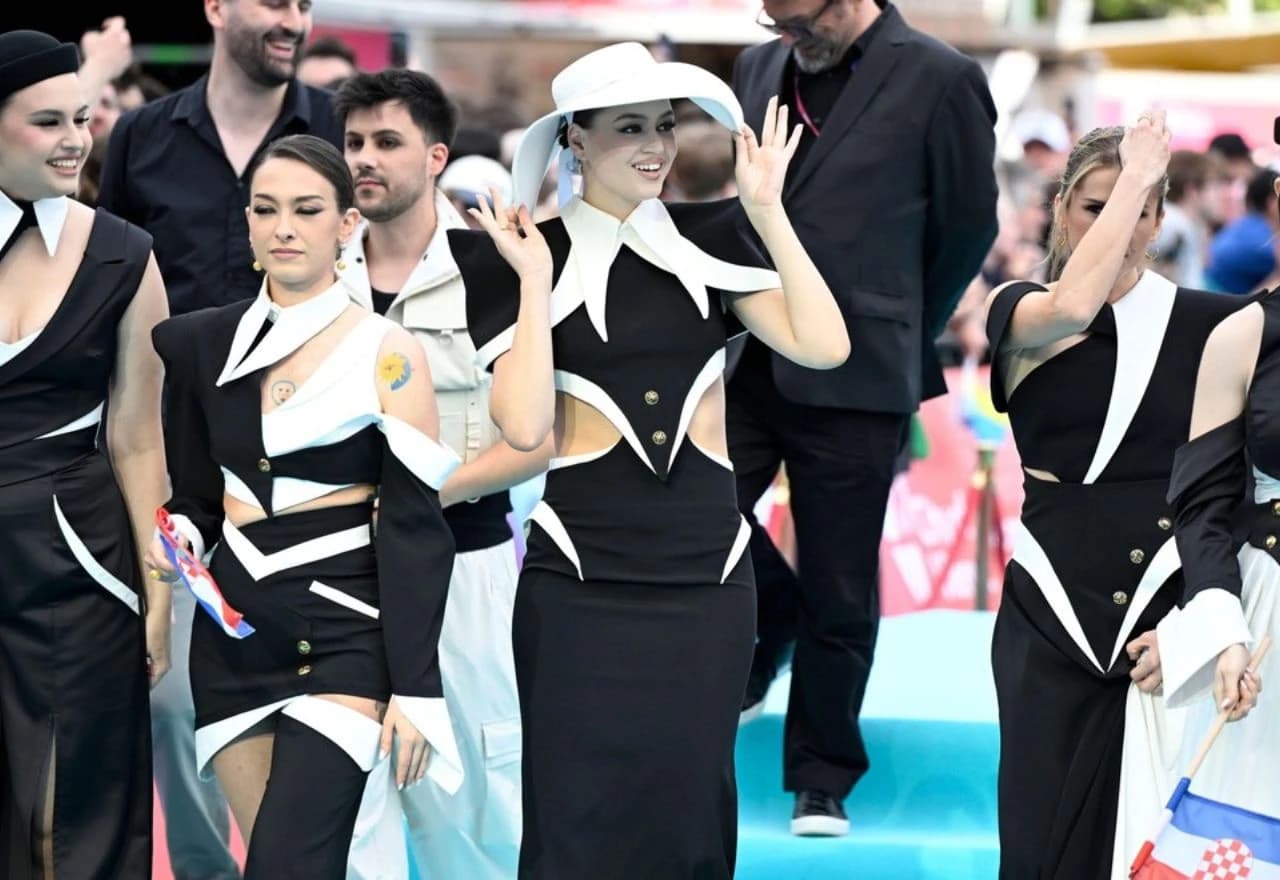 Grupa Lelek na tirkiznom tepihu