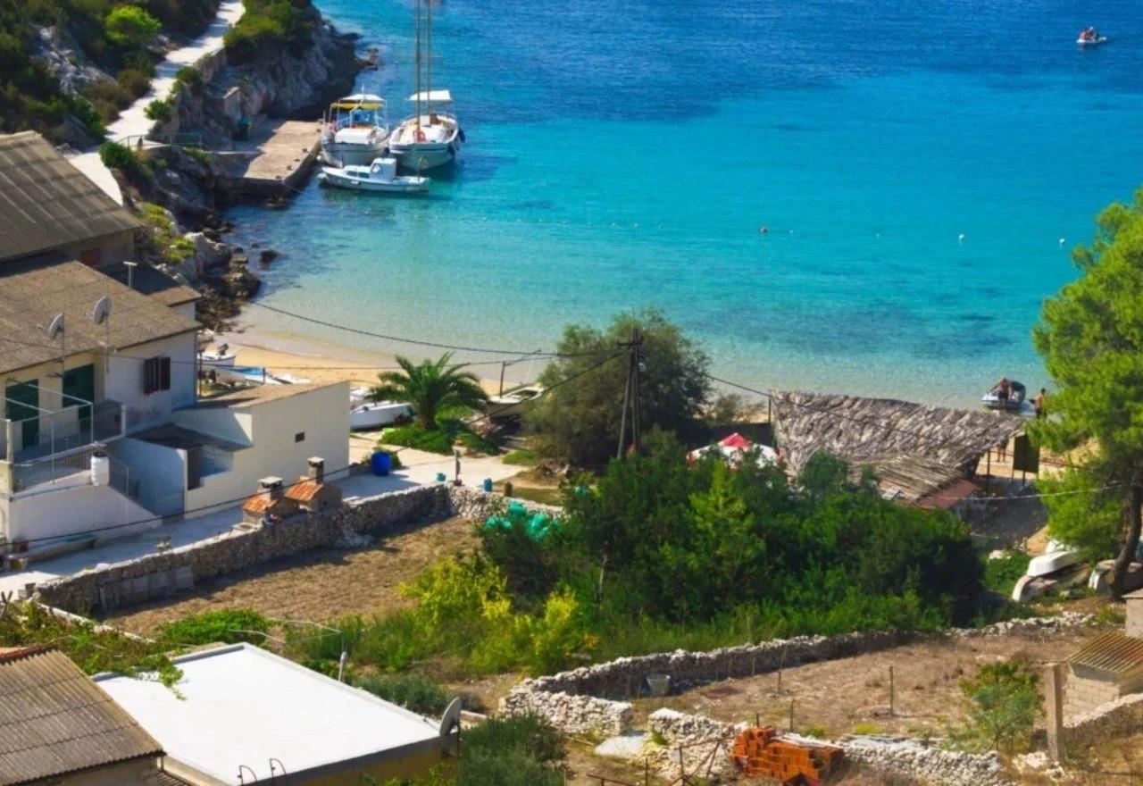 Plaža Porat na Biševu