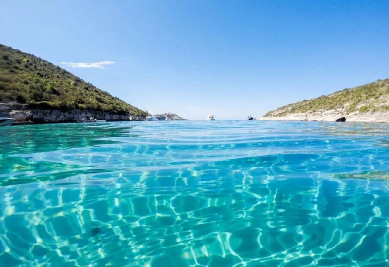 More na plaži Porat