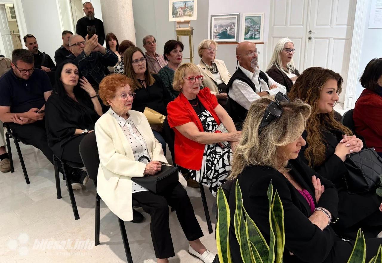 Posebna kulturna večer u Mostaru okupila ljubitelje poezije i likovne umjetnosti