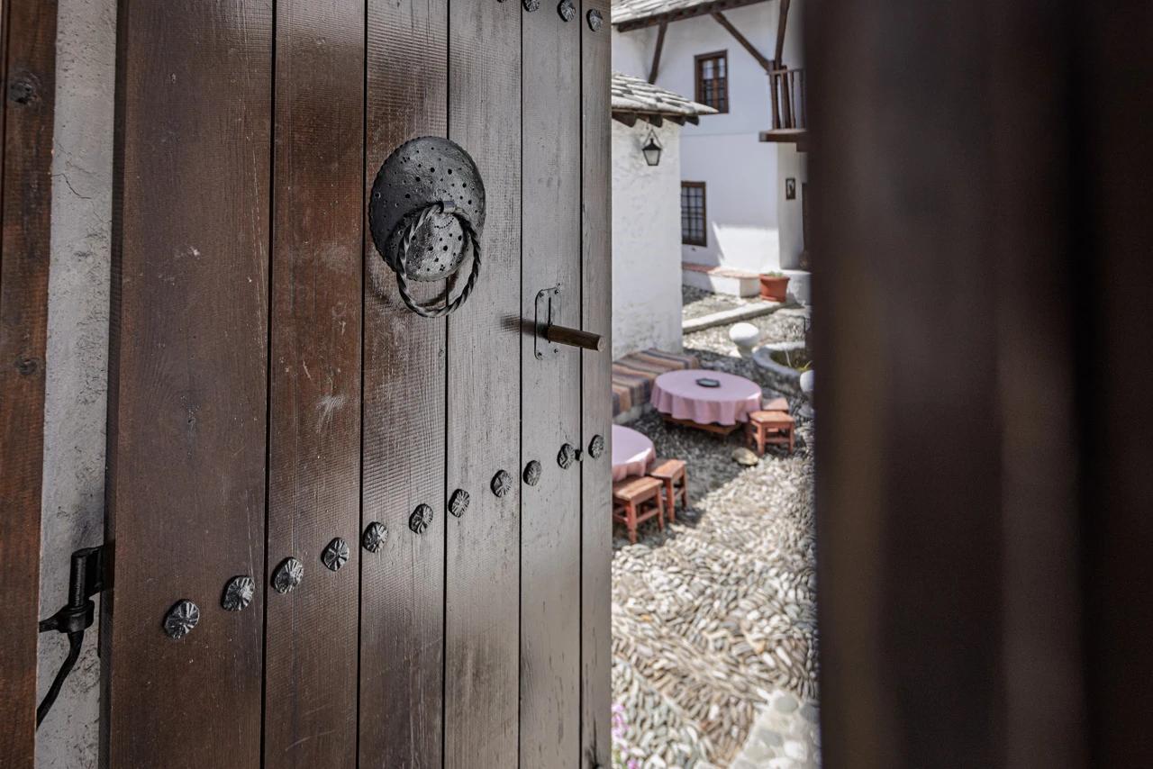 U drugo su dvorište rijetki mogli ući