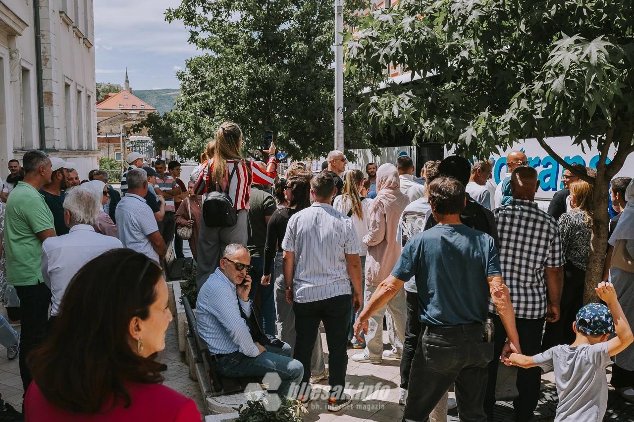 Mostarske obitelji ispratile hadžije na put prema Meki