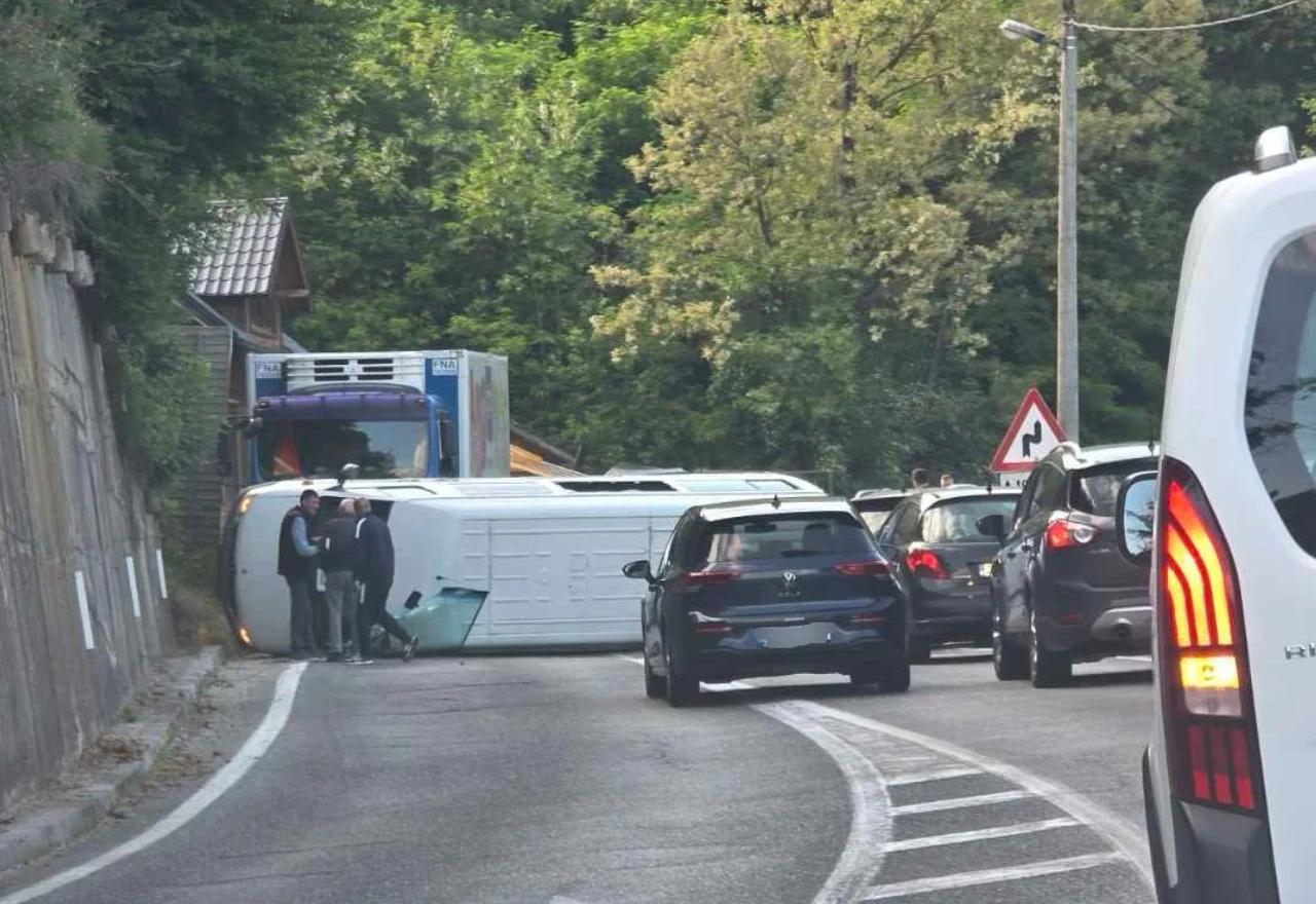 Normalizovan promet nakon nesreće u Ostrošcu