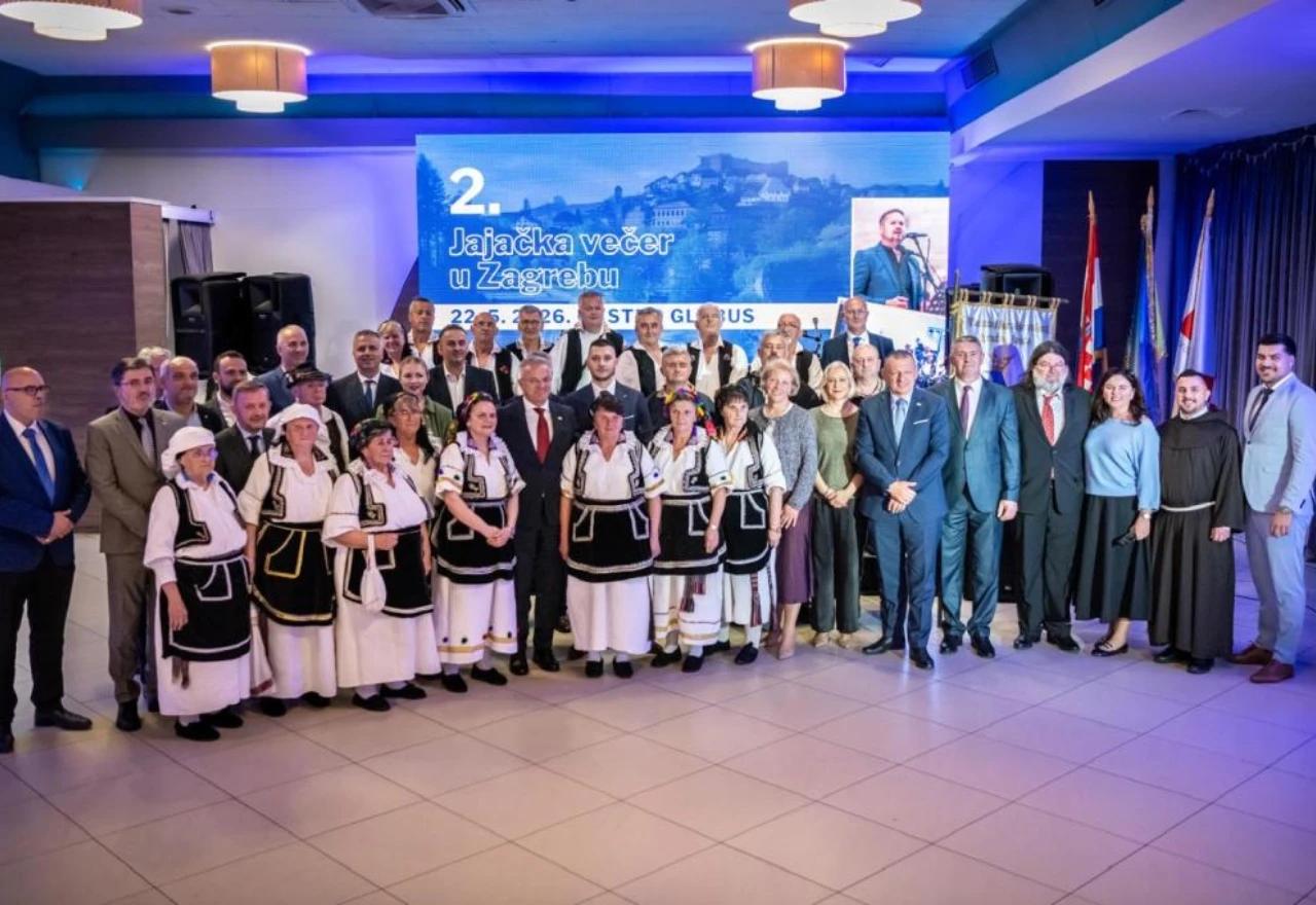 Više od 400 gostiju na okupljanju prijatelja kraljevskog grada Jajca