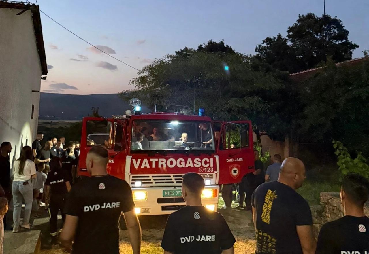Vatrogasno vozilo