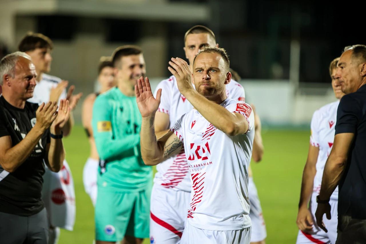 Dvostruki strijelac - Nemanja Bilbija