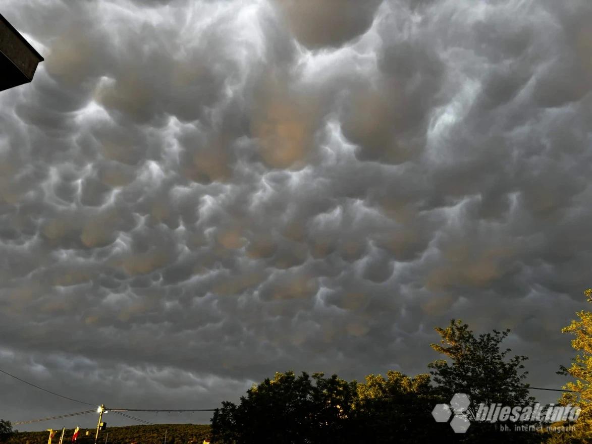 Iznad Rotimlje kod Stoca pojavili su se mammatus oblaci