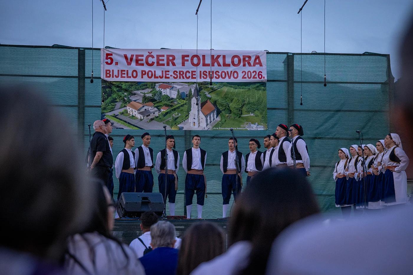 Bijelo Polje pjesmom i folklorom otvorilo proslavu Srca Isusova