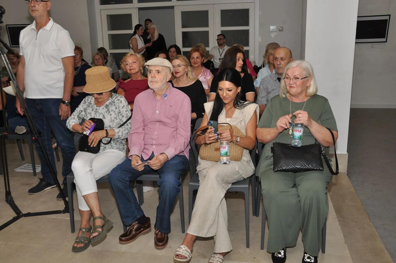 Posjetitelji na promociji strip-slikovnice ''Šuti, Roko!''