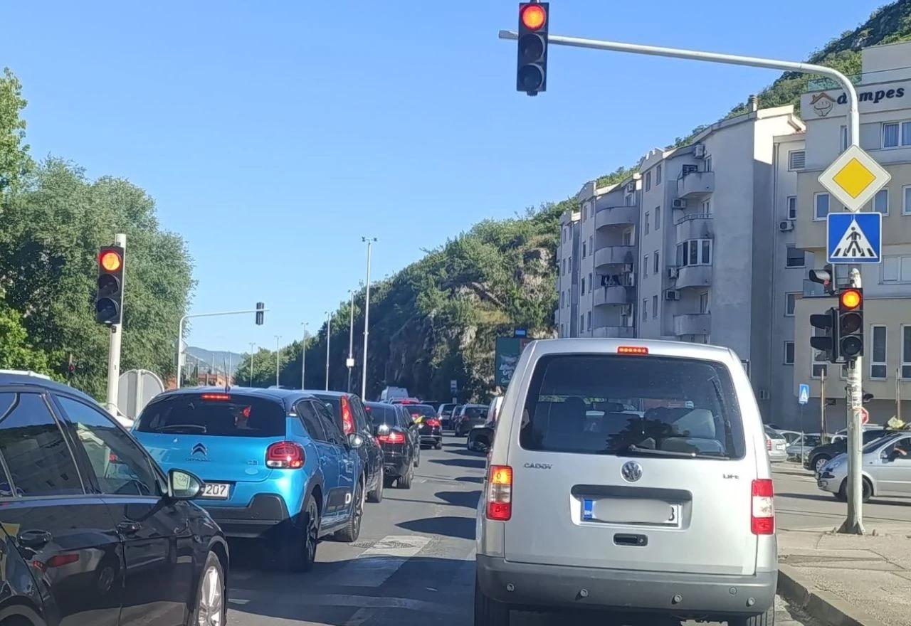 Kolone na Bulevaru