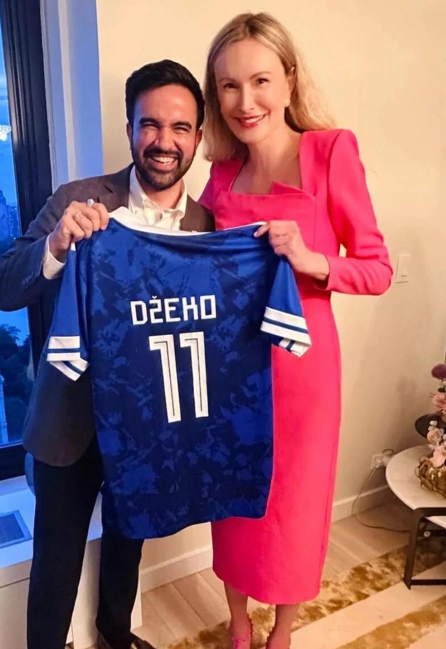 Džekin dres stigao do gradonačelnika New Yorka