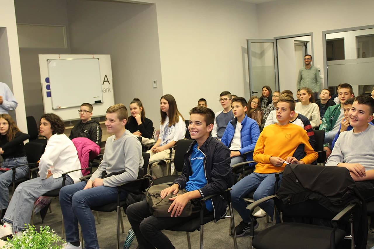 U Interi uručeni certifikati polaznicima STEM lab radionica iz Stoca